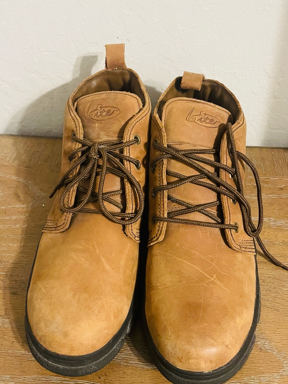 Men's -Up Chukka Boots in Tan by